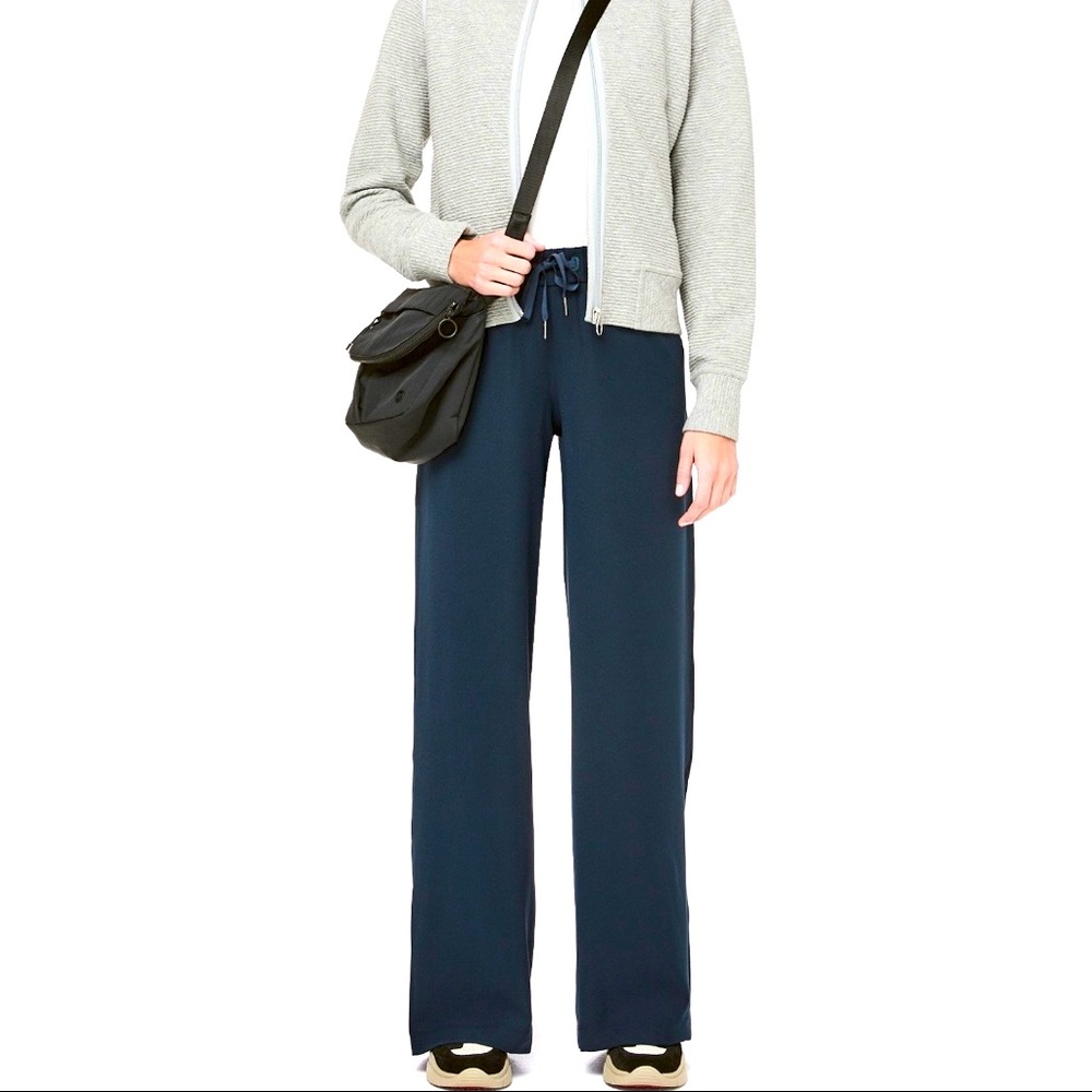 Lululemon NWT On The Fly Wide Leg 31"